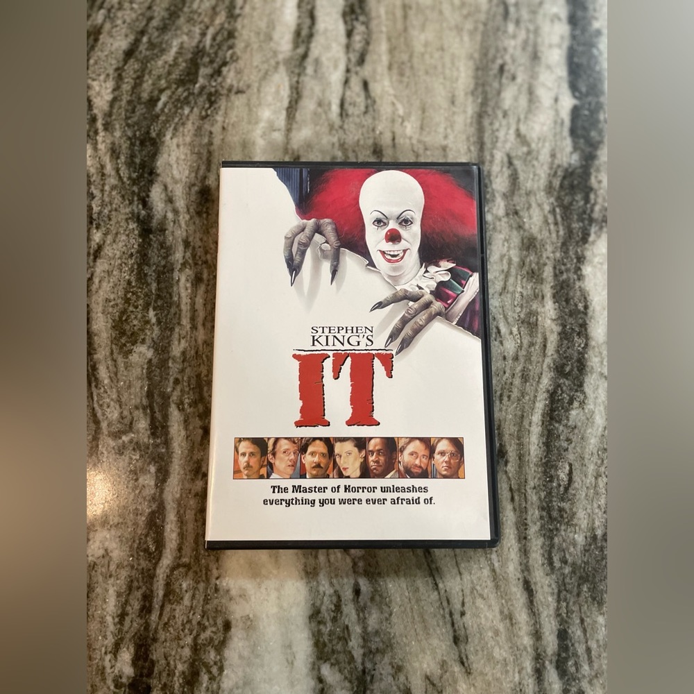 Stephen King's It (Double Sided Disc)